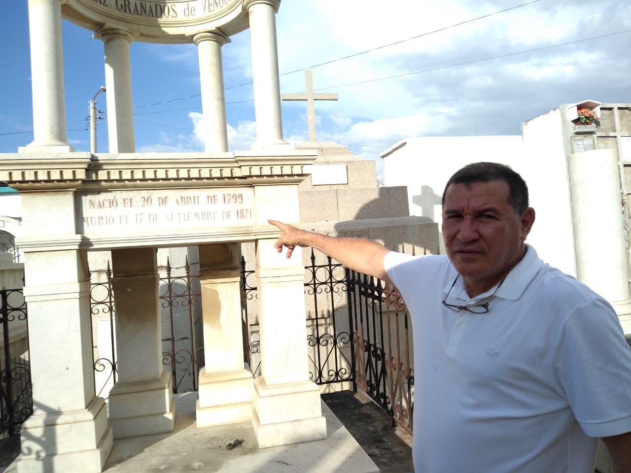 El Sacerdto Hernando Fagid Álvarez Yacub, ES Conocido en Santa Marta como Padre Fajid.