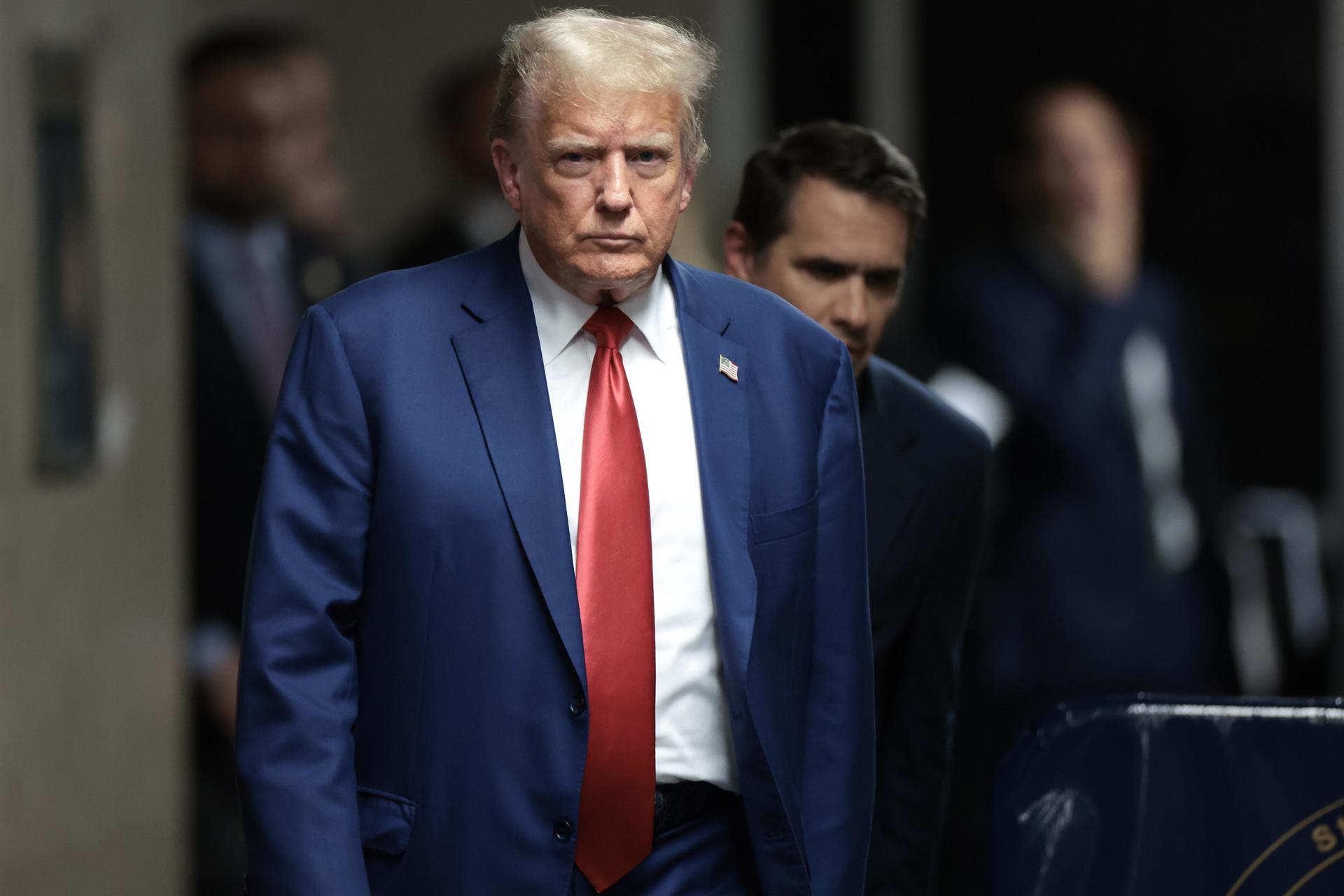 El expresidente de Estados Unidos Donald Trump a su llegada para hablar con la prensa al final de su juicio, el 6 de mayo del 2024.