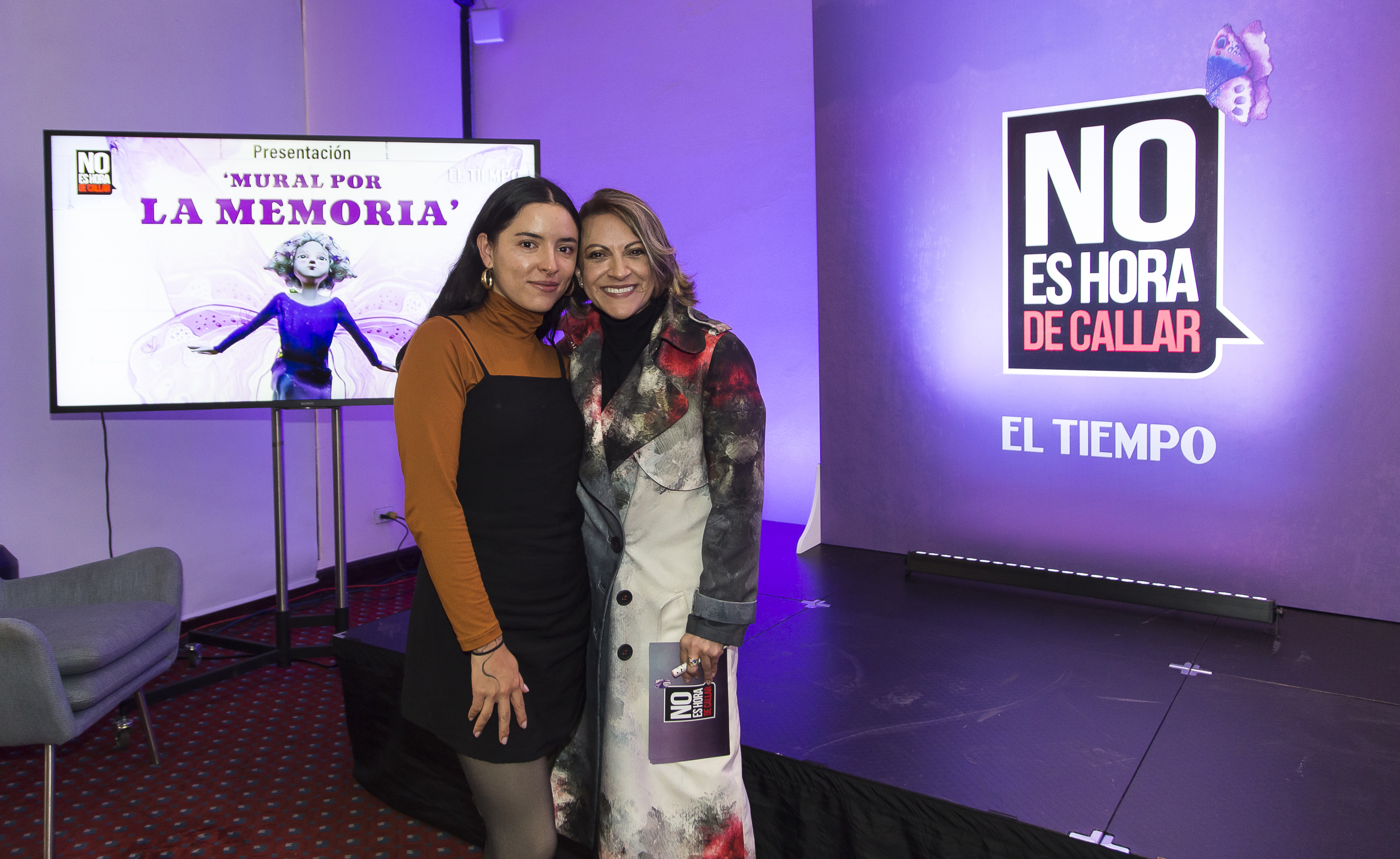 Bogotá, Mayo 24 de 2024.  

Presentación del Mural Por la Memoria, una obra de arte a cargo de la artista Nast Garu, una obra de arte en al corazón de la cárcel La Modelo, que busca ser una medida de reparación simbólica por las graves violaciones de derechos humanos y violencia sexual, en la cárcel donde la periodista Jineth Bedoya fue violentada en el año 2000. 

 

El acto contó con  la presencia del Ministro de Justicia y de Derecho, Néstor Ozuna, y el artista colombino Santigo Cruz, quien lanzó la canción 'Somos Soy'.  

 

Fotos: Andrea Moreno. El Tiempo