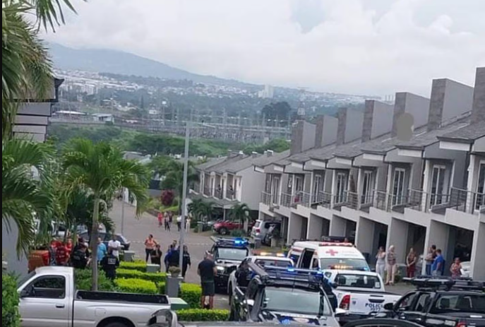 El homicidio consternó a vecinos del condominio en Guachipelín de Escazú.