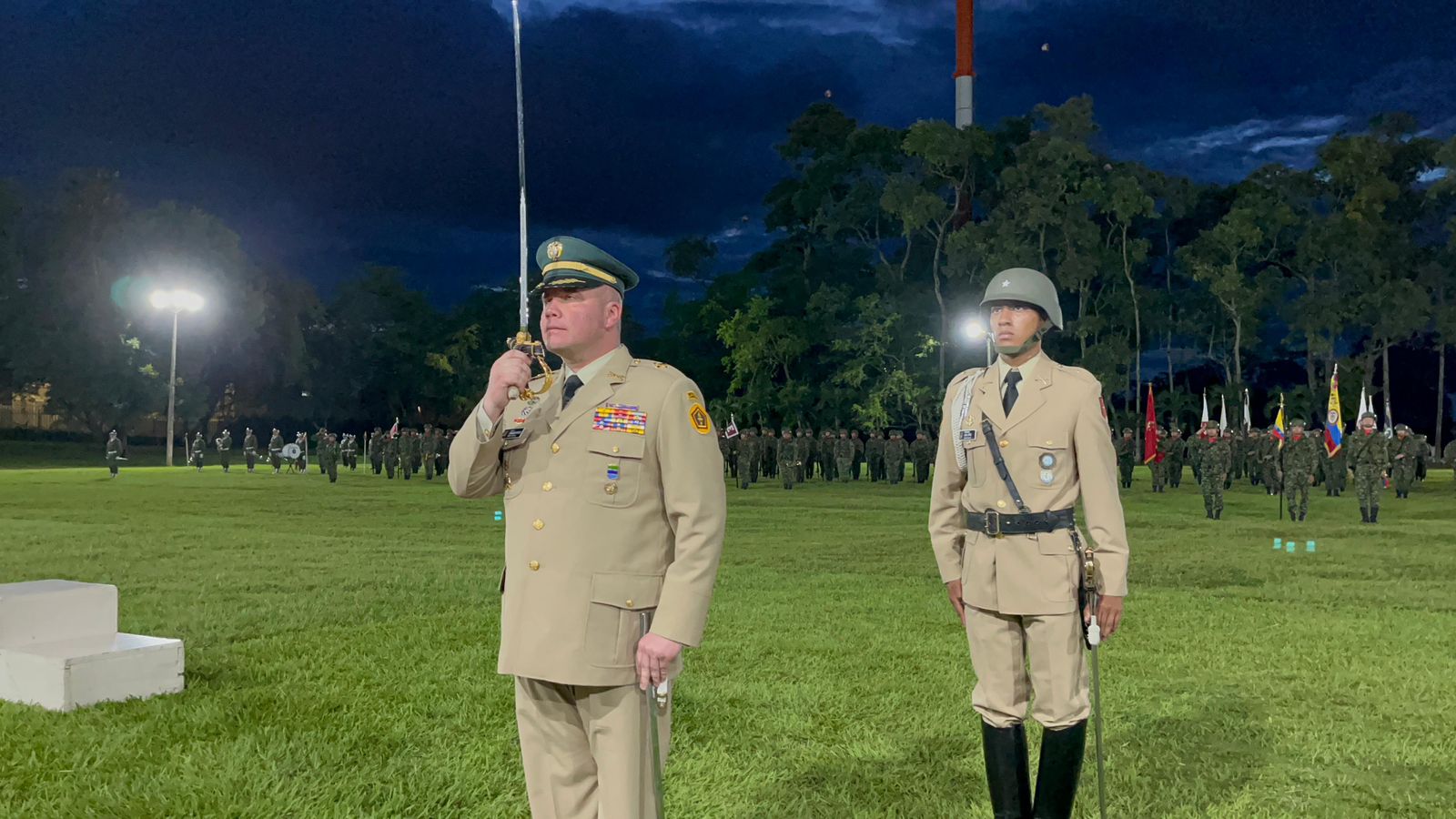 La despedida del último general de inteligencia del gobierno Duque que