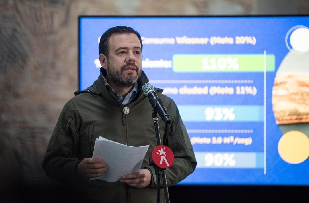 Alcalde Carlos F. Galán.