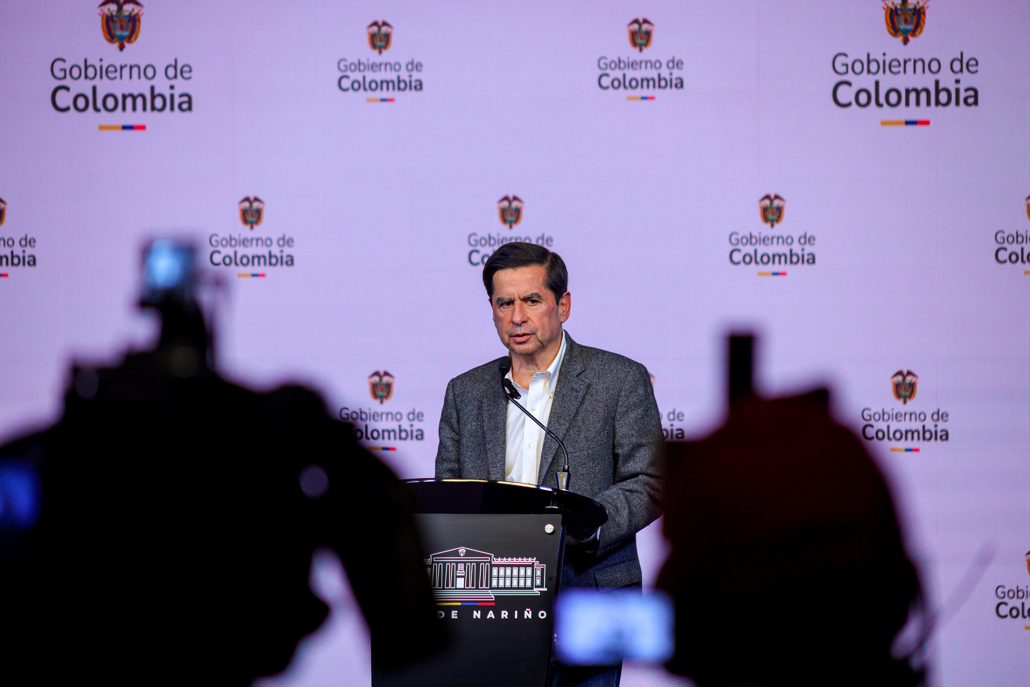Juan Fernando Cristo durante su primero declaración tras su nombramiento como ministro del Interior.