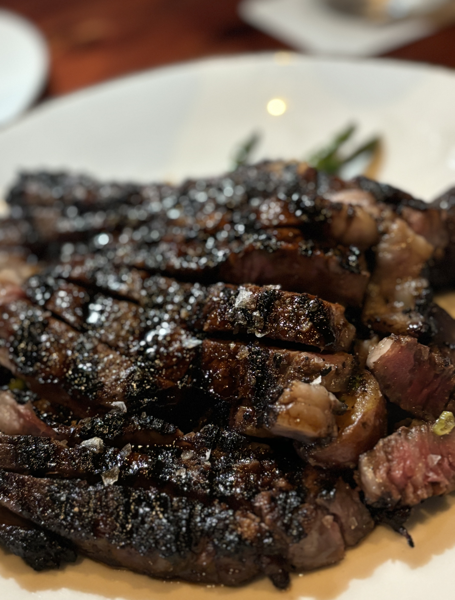 En los Estados Unidos es un pecado no detenerse en un buen steak house; en Orlando todos los restaurantes ofrecen carne de primera calidad.