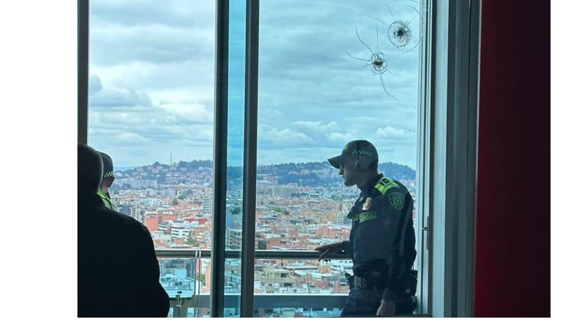 Las autoridades calificaron a a Aguilar como víctima del atentado. En Fiscalía aparece como daño en bien ajeno.