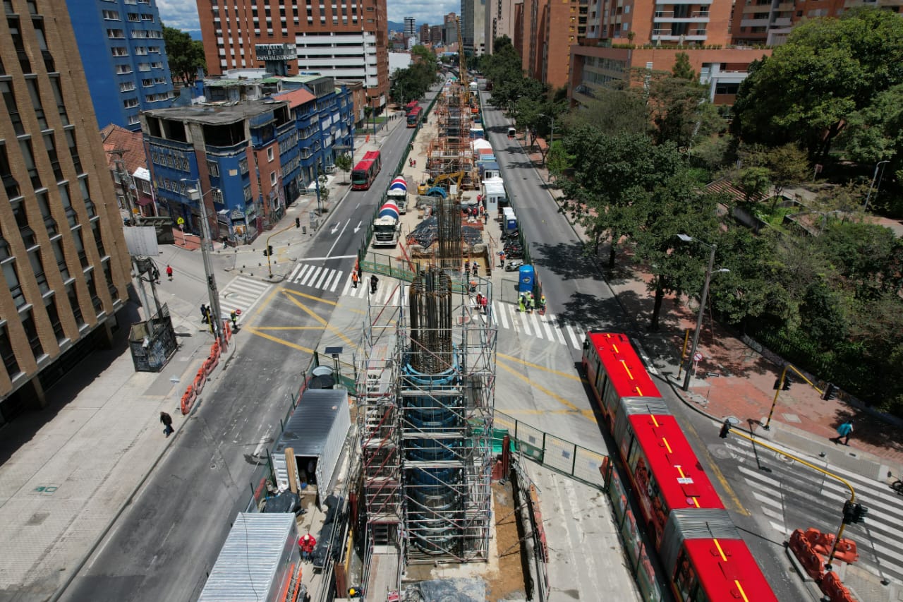 La Primera Columna Fundida en La Avenida Caracas