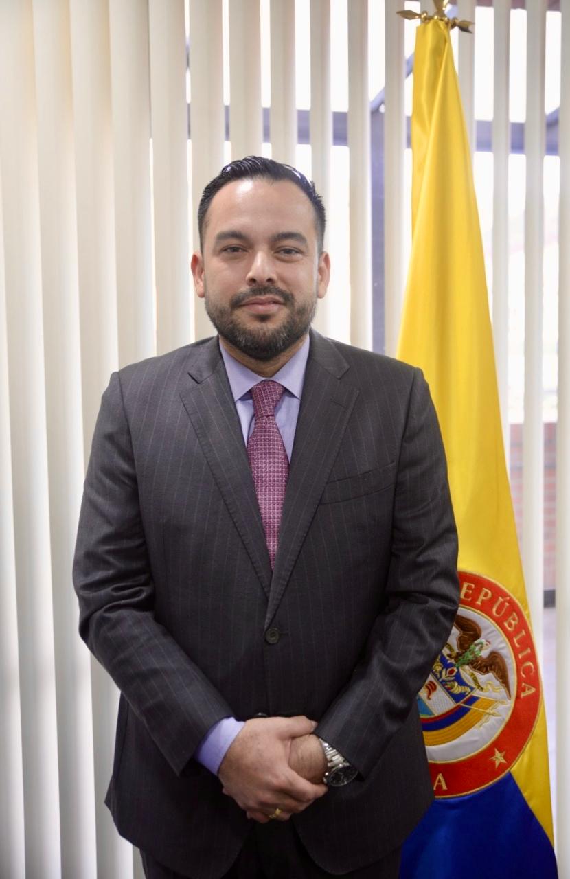 Palma egea es especialista en derecho laboral de la universidad libre de colombia, especialista en derecha constitucional y magíster en derecho del trabajo de la universidad externo de colombia.