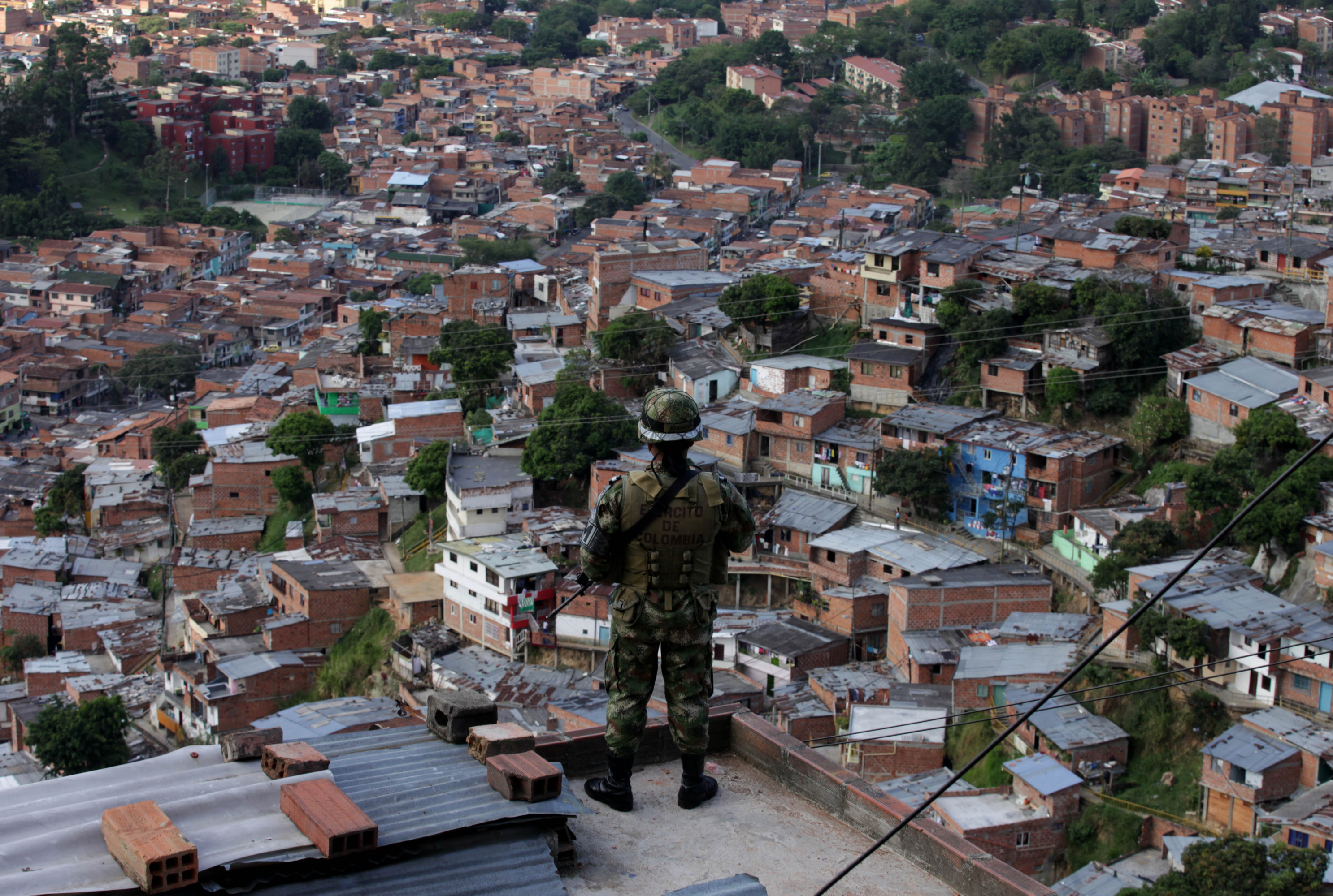 Medellin,Antioquia,Colombia 19 de Julio de 2012.Policía Militar PM4 Compañía Escorpión ,encargada de orden publico en la comuna 13.