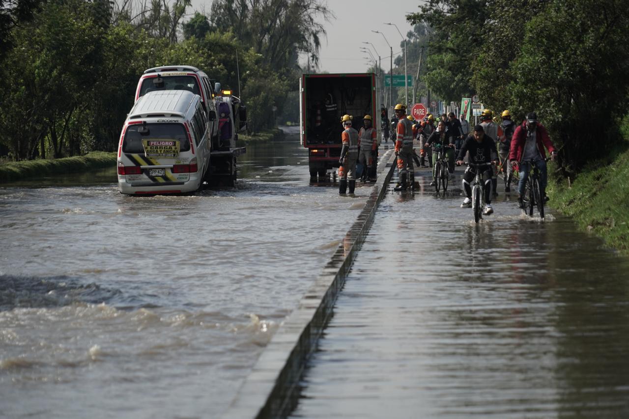¿Por qué se están inundando tanto las calles de Bogotá por las lluvias ...