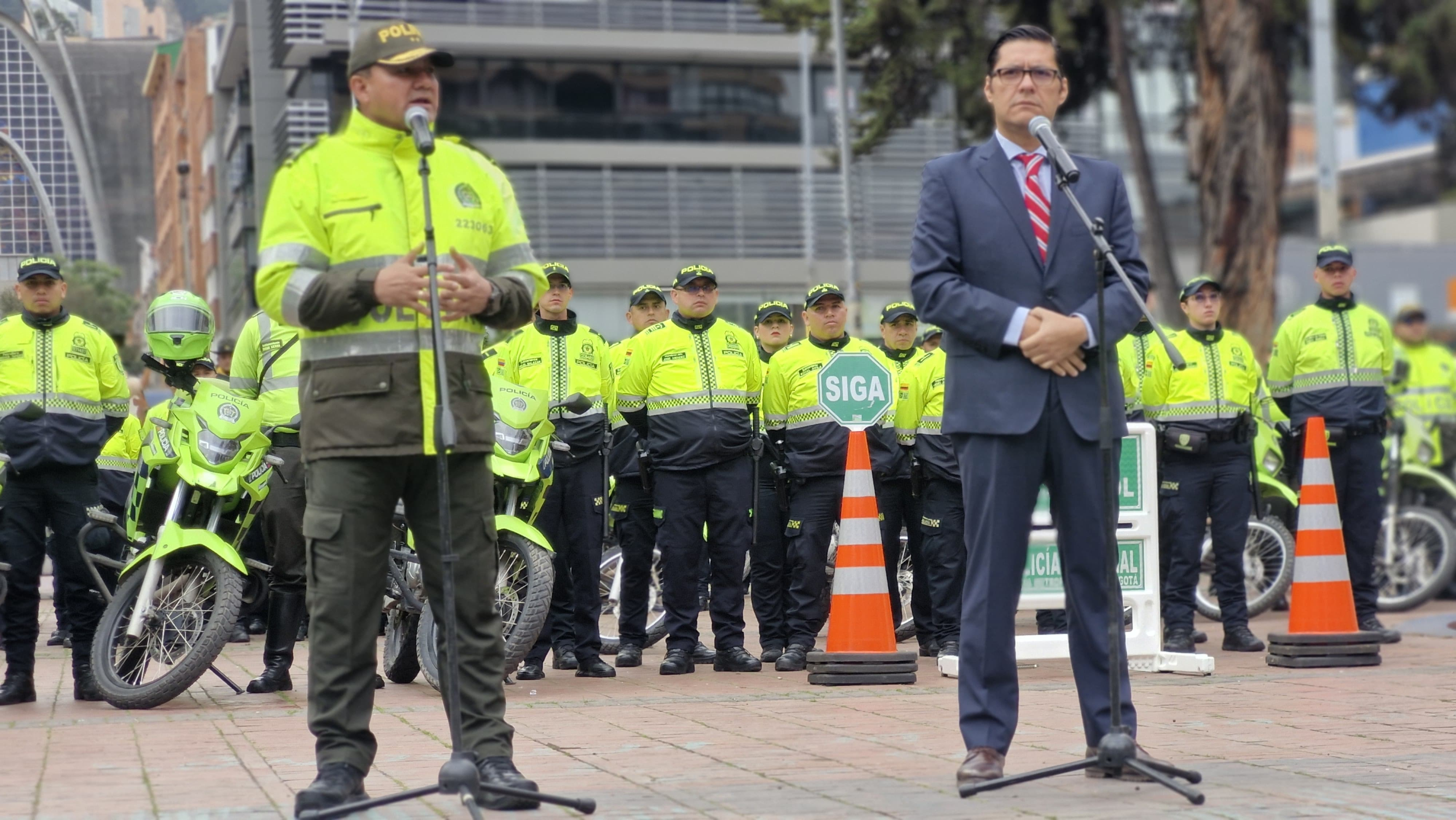 Secretario de Seguridad César Restepo y Comandante de la Mebog, José Gualdrón.