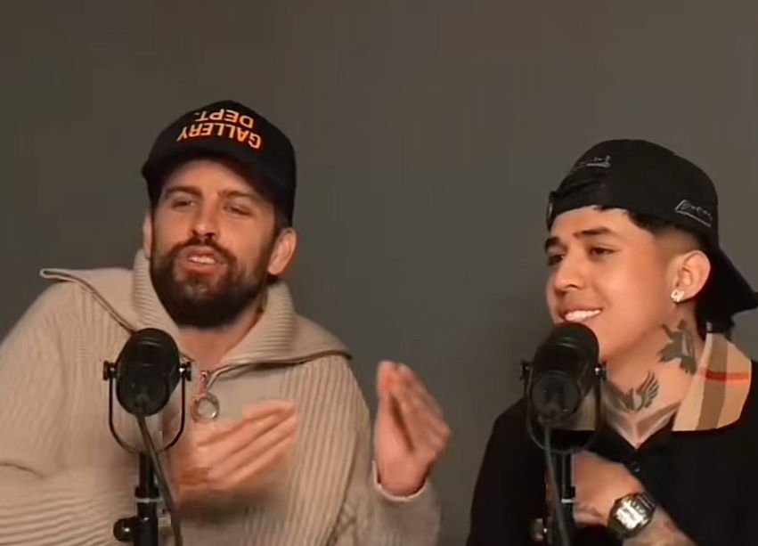 WestCol y Piqué hablando de palabras colombianas.
