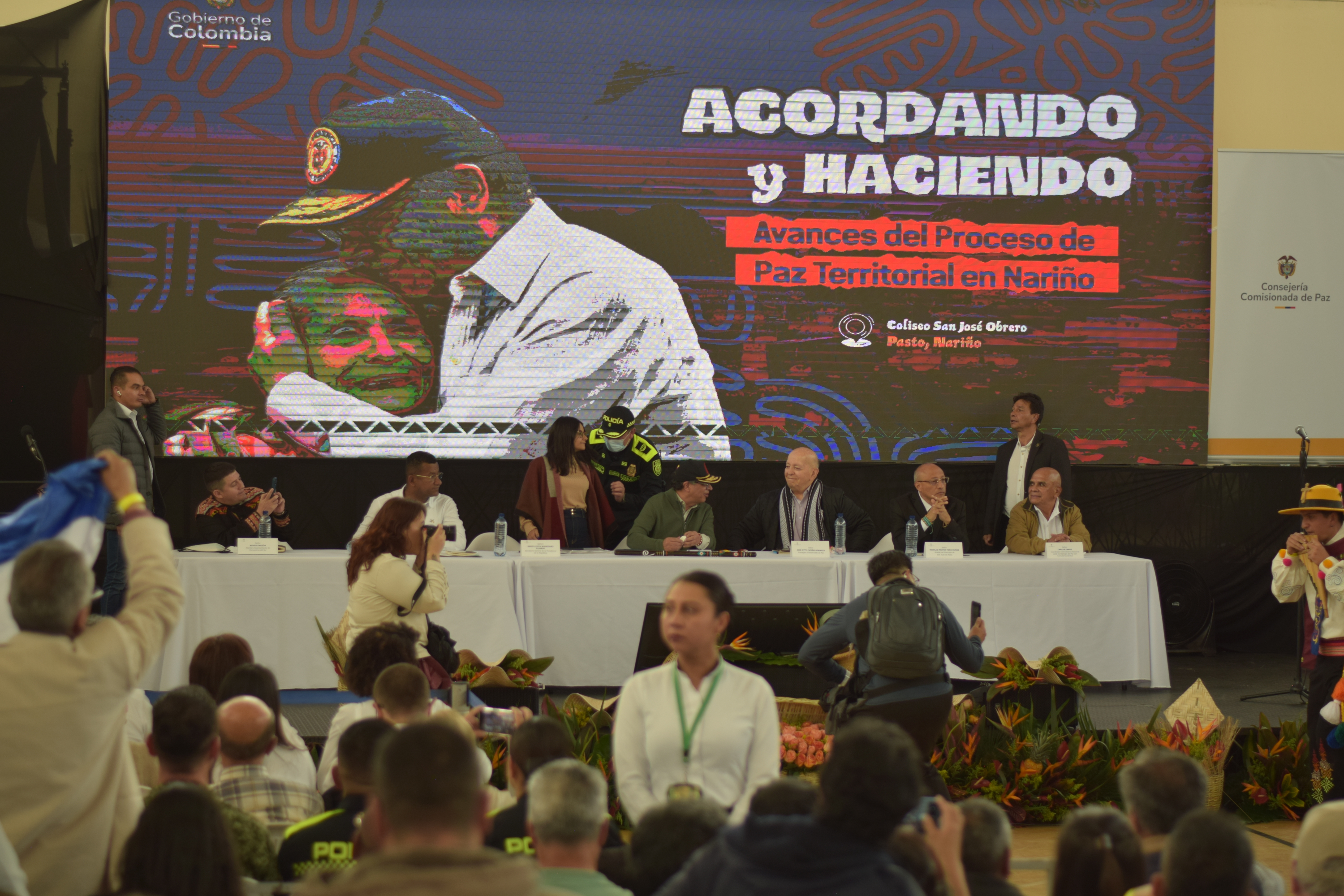 Royer Garzón, el gobernador Luis Escobar, el presidente Petro y Carlos Erazo.