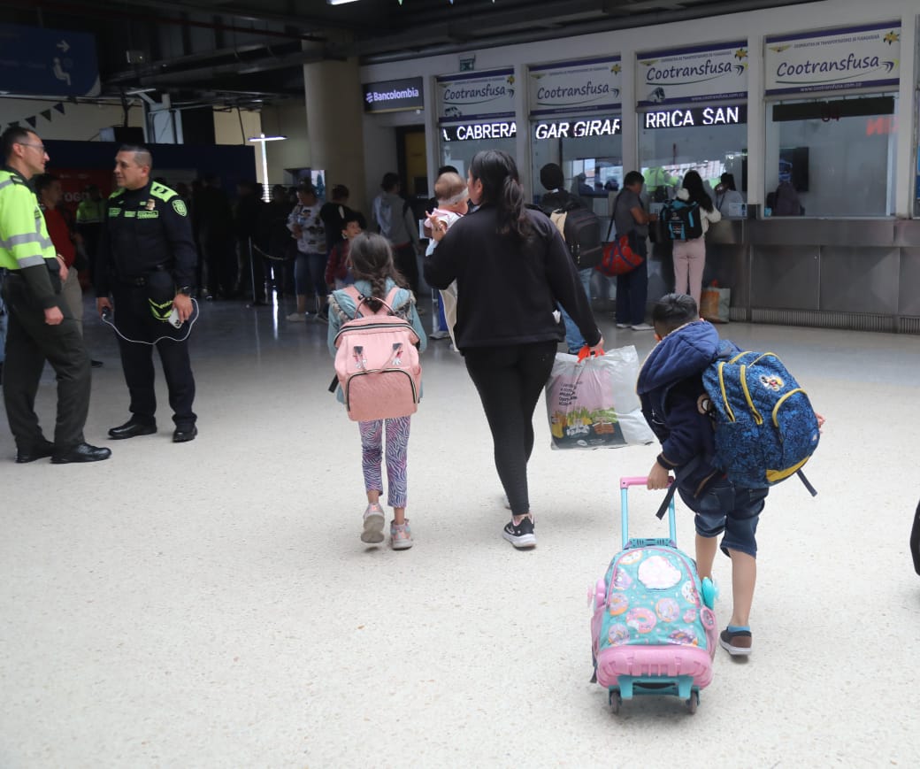 Aproximadamente 611.000 personas se movilizaran en las terminales de transporte de Bogotá.