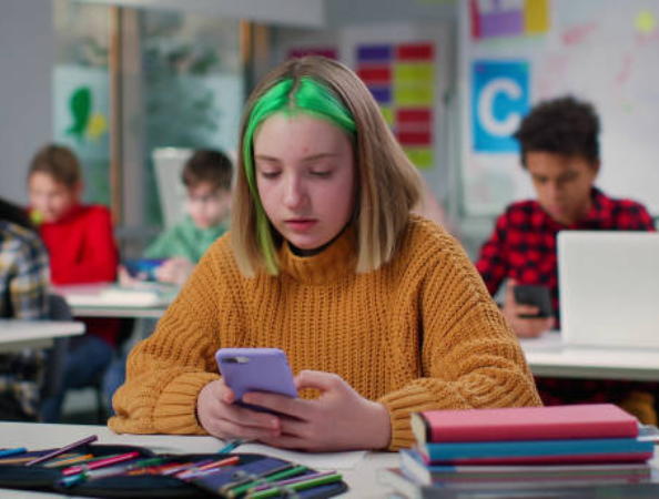 Celular en el colegio