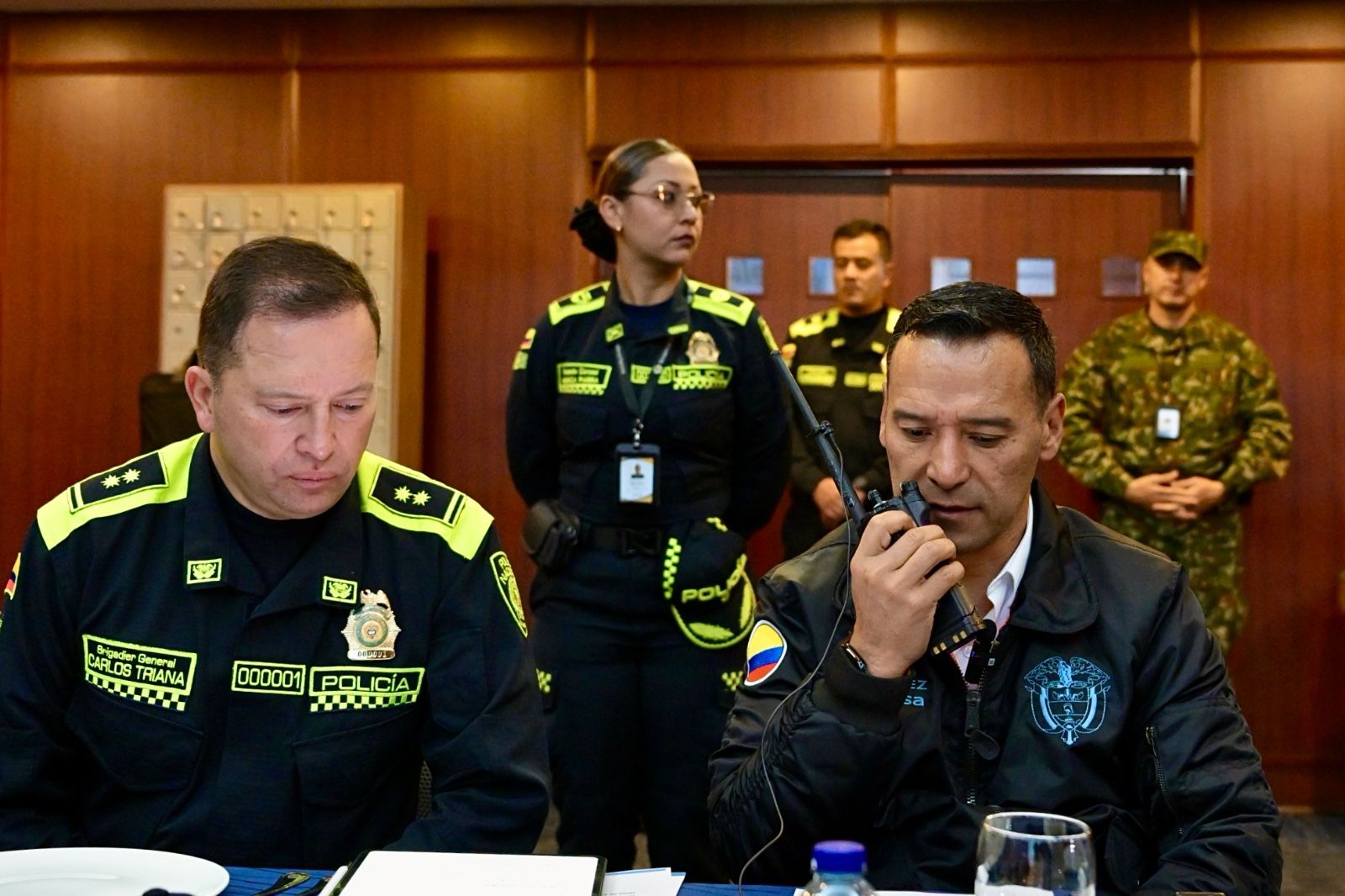 El Director de la Policía, General Carlos Fernando Triana y El Mindefensa, Pedro Sánchez.