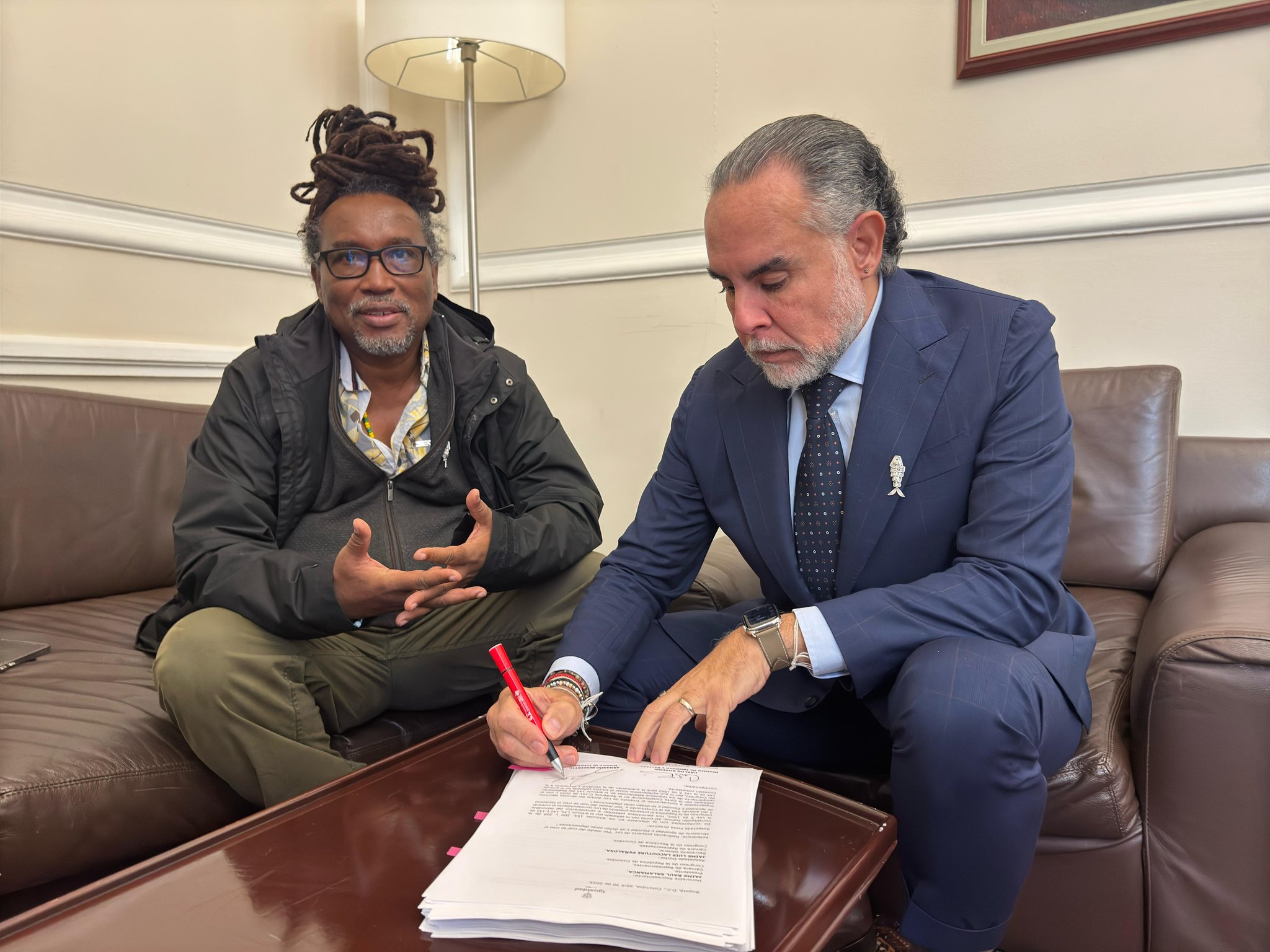 Carlos Rosero, minigualdad, junto con Armando Benedetti.