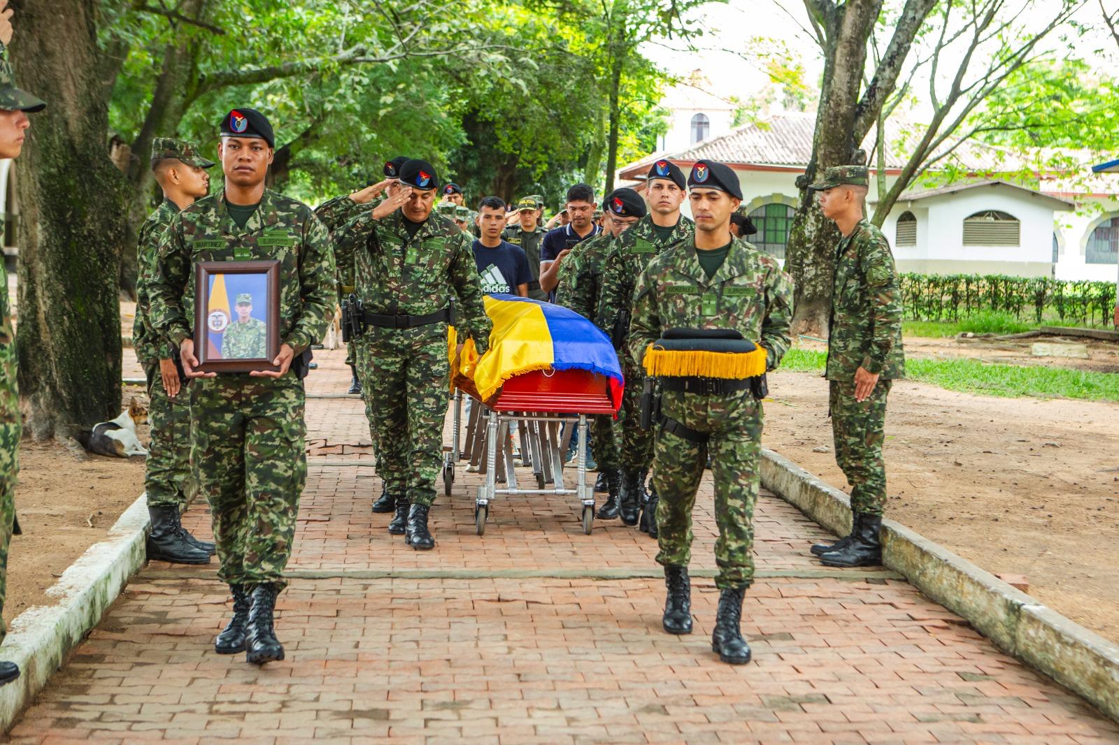 La Novena Brigada le rindió honores al soldado asesinado en Algeciras.