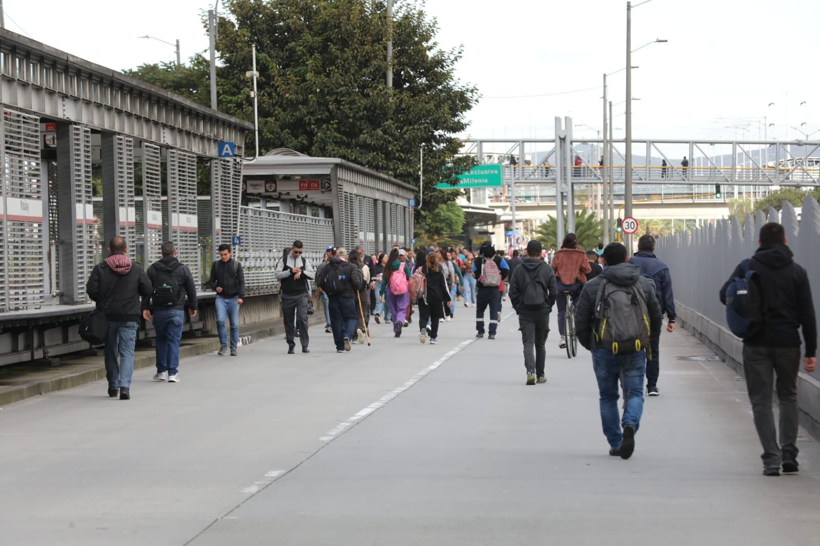 Estación de TransMilenio.