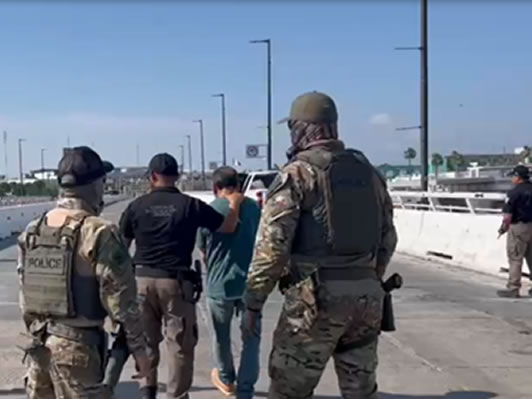 https://www.ice.gov/news/releases/ice-houston-deports-accused-murderer-mexico-who-has-been-run-20-years?utm_source=chatgpt.com