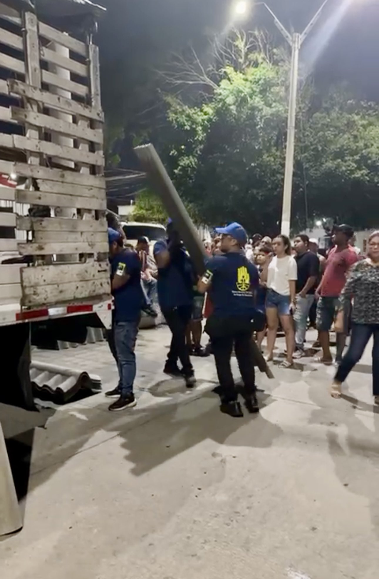 Vendaval deja varias viviendas destechadas en Barranquilla.