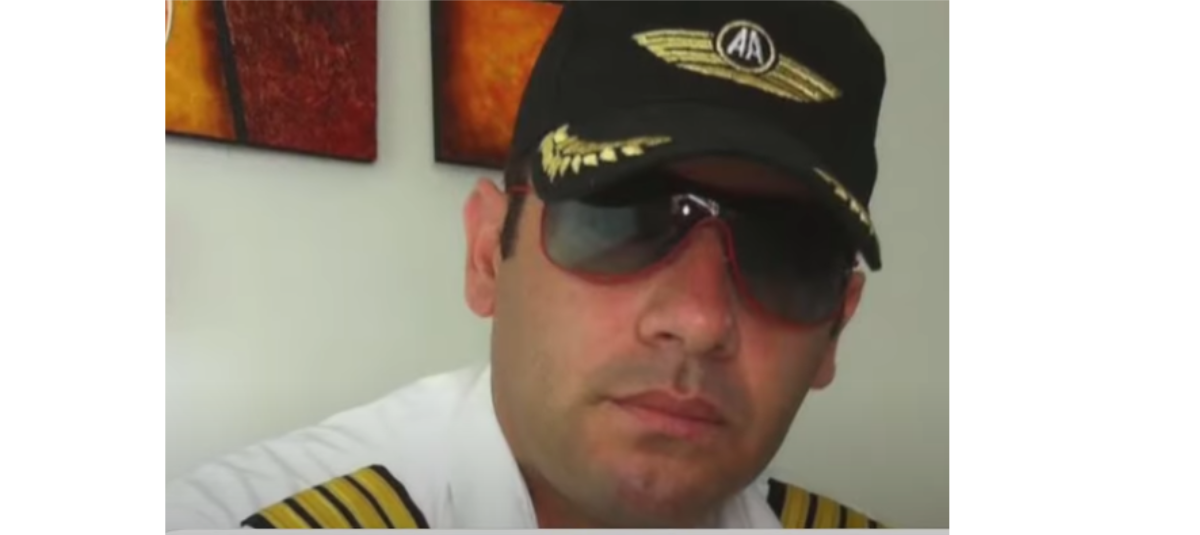 El piloto accidentado es Carlos Alberto García Chica, un hombre de 55 años.