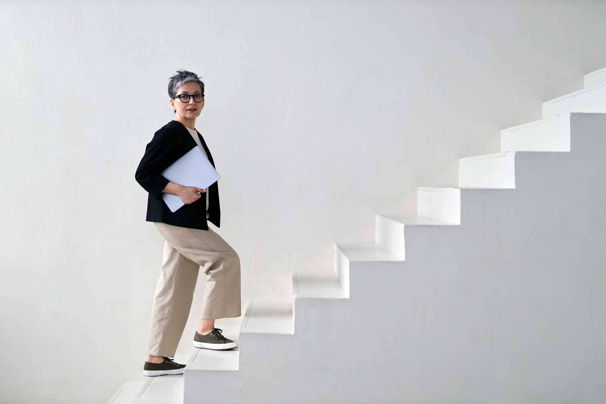 Esto revela contar los escalones de las escaleras.