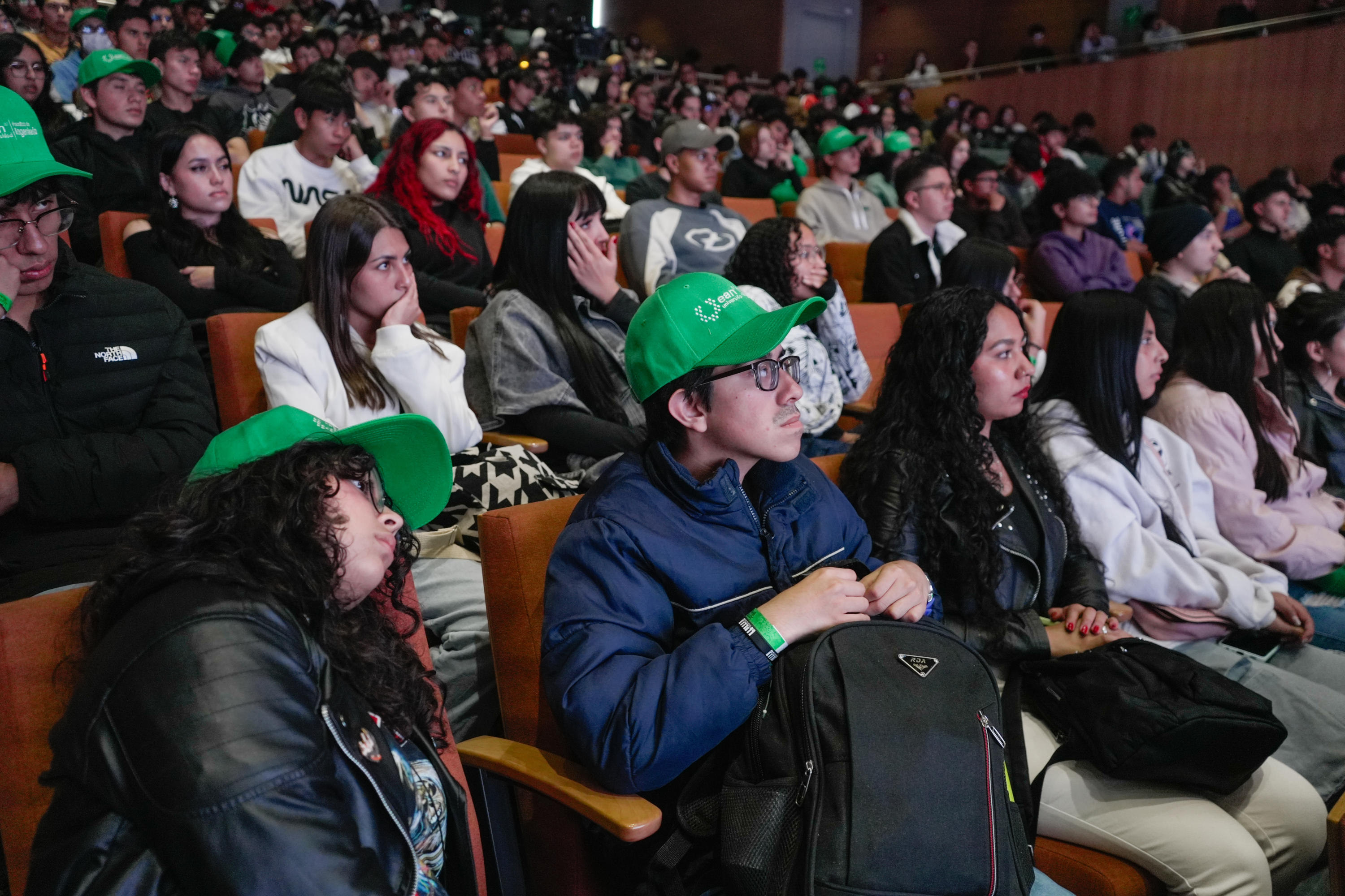 Miles de Jóvenes Acudieron en Años Anteriores A Las Convocatorias para Becas de Bogotá, Ahora Las Inscripciones Serán Virtuales.