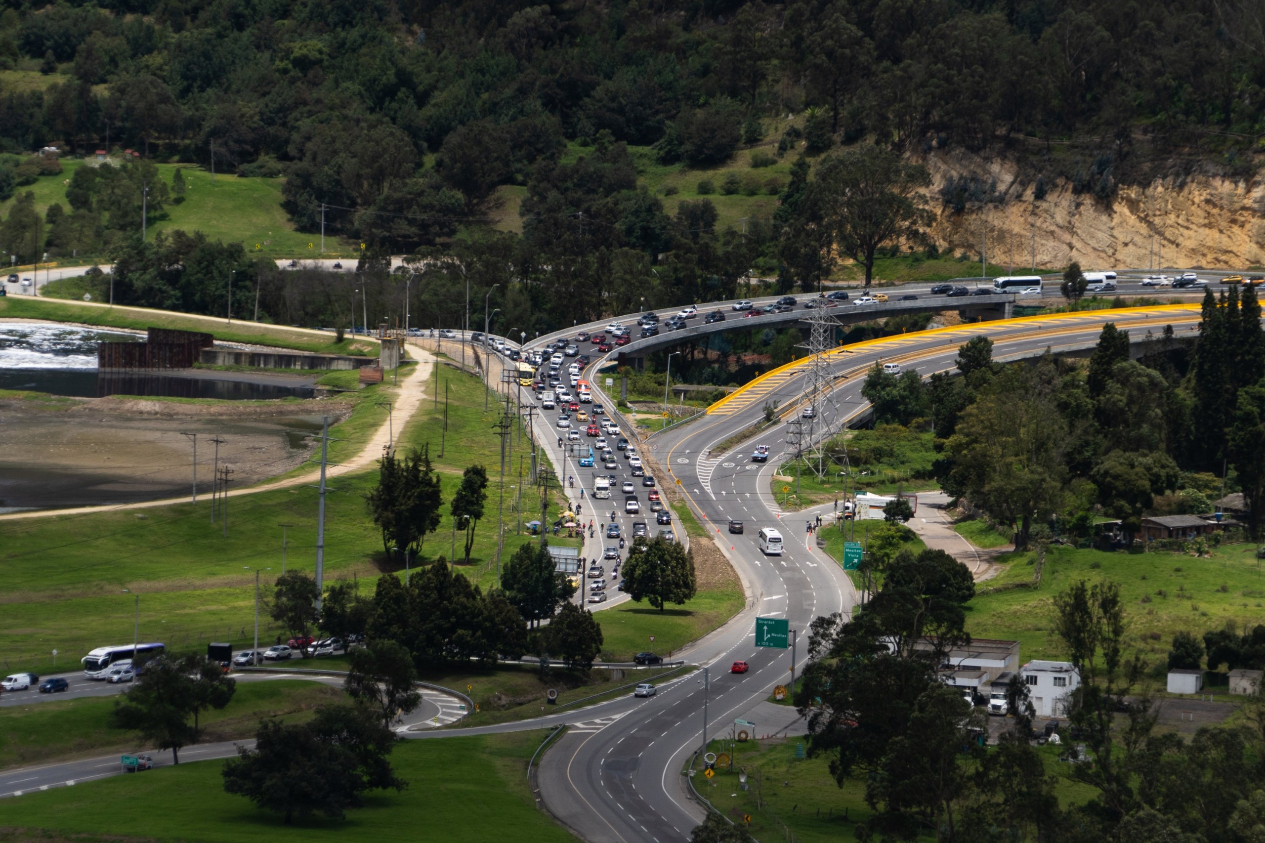 Entrada A Bogotá Dispués del Peaje de Chusacá.