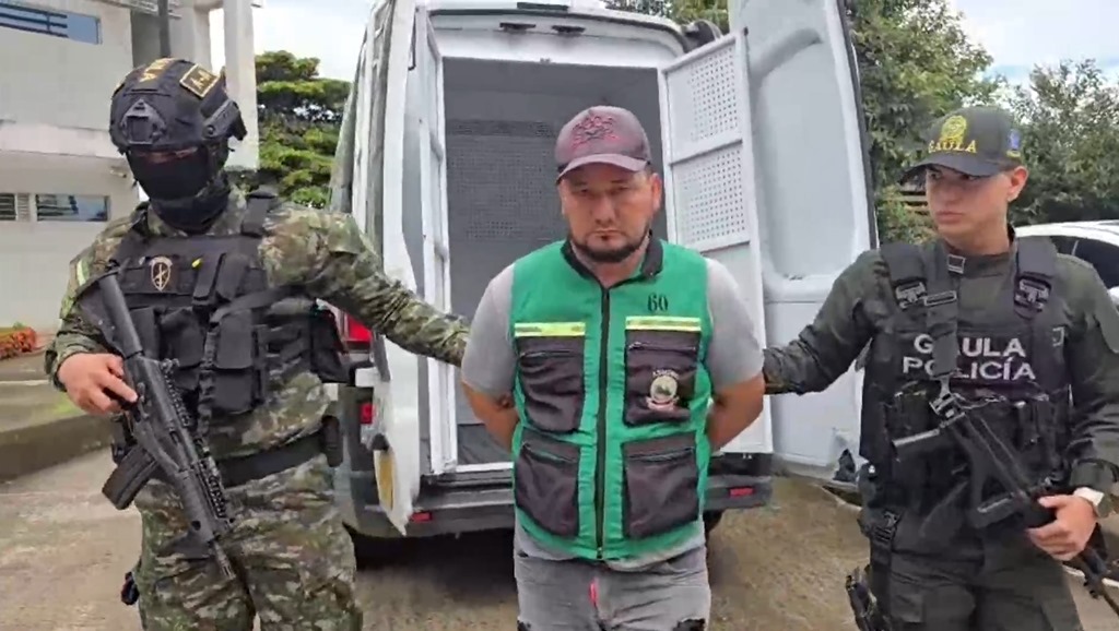 SE Les Imputan Delitos de Extorsión Agravada, Concérto para delincuente y porte ilegal de Armas.