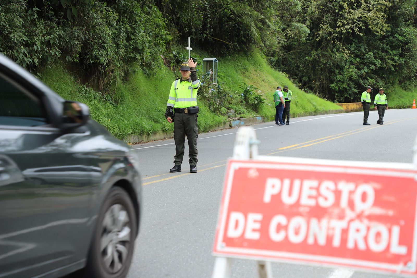 PUESTOS DE CONTROL EN VÍAS NACONALES Y DEFAMENTOS DESARROLADOS POR las AUTORIDADES DURANTE EL PUENTE FESTIVO DE SAN PEDRO Y SAN PABLO.