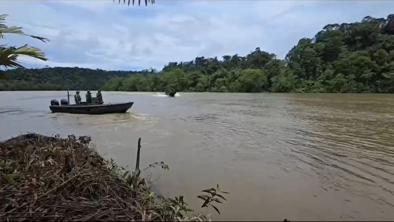 La Armada de Colombia INTENSIFFA OPERACIONES ANTE AMENAZAS DEL ELN EN CHOCÓ.