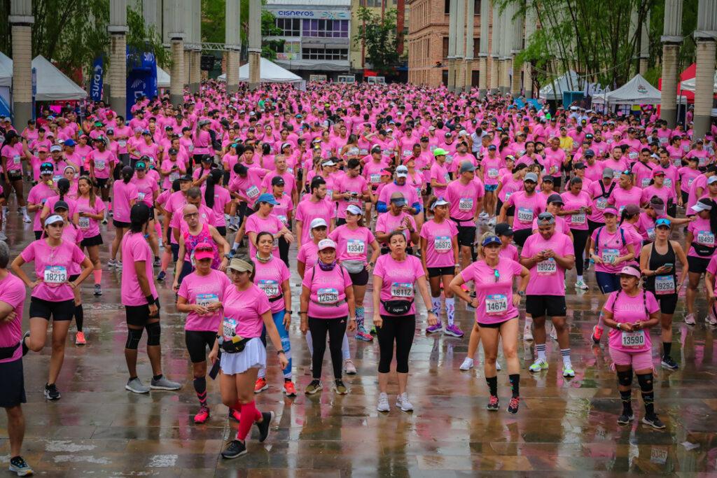Participantes de ediciones anterior en plena competencia.