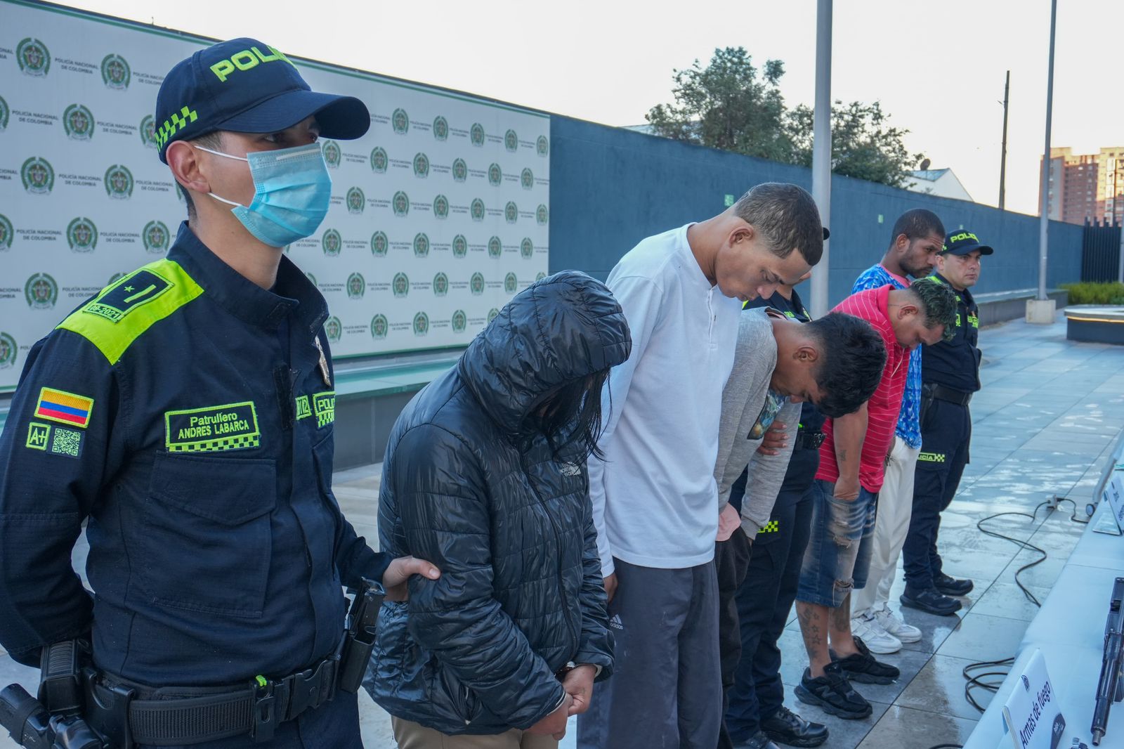 Alias el Costeño, Con Antecedentes por homicidio, distribuía Droga en Ciudad Bolívar Bajo la Fachada de Barbero.