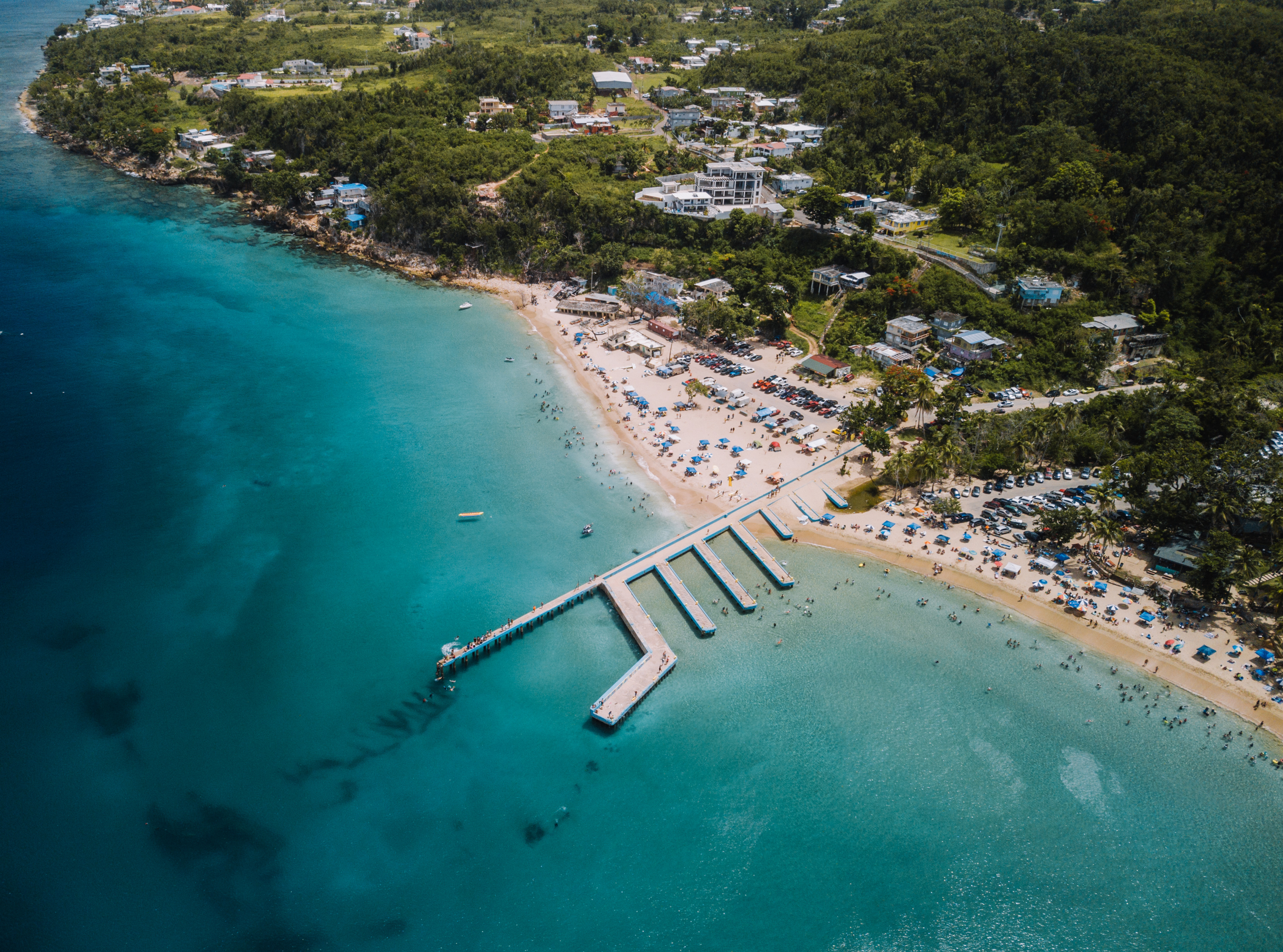 Crash Boat es una Playa popular al oeste de puertio rico.