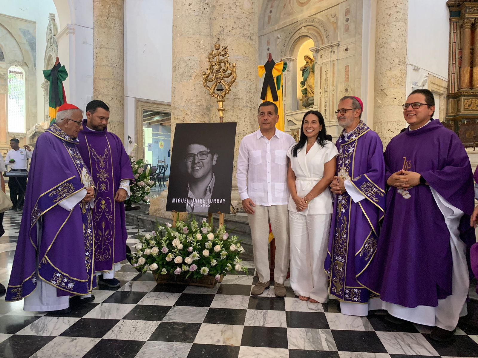 Desprecedida a Miguel Uribe en Cartagena
