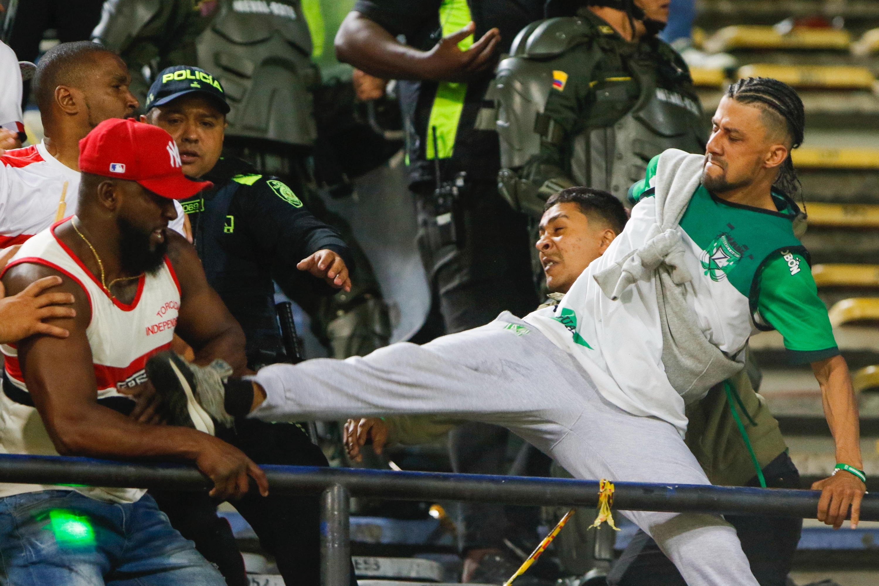 Pelea en el Atanasio Girardot