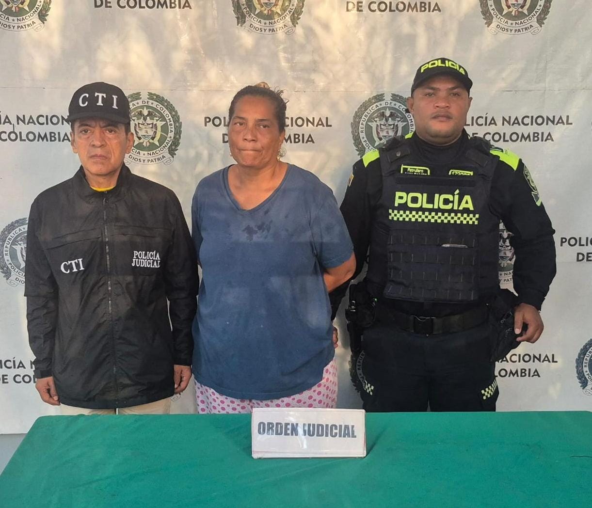 Policía