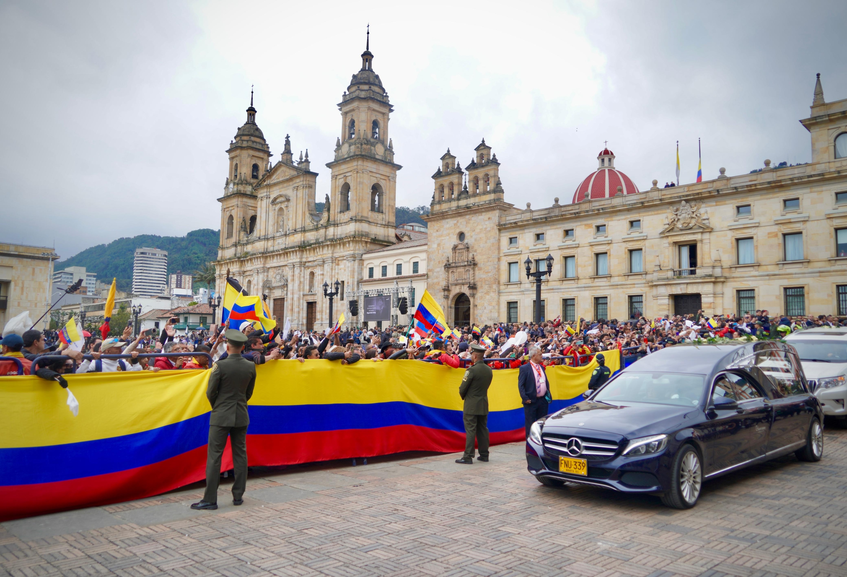 Cortejo fúnebre de Miguel Uribe Turbay