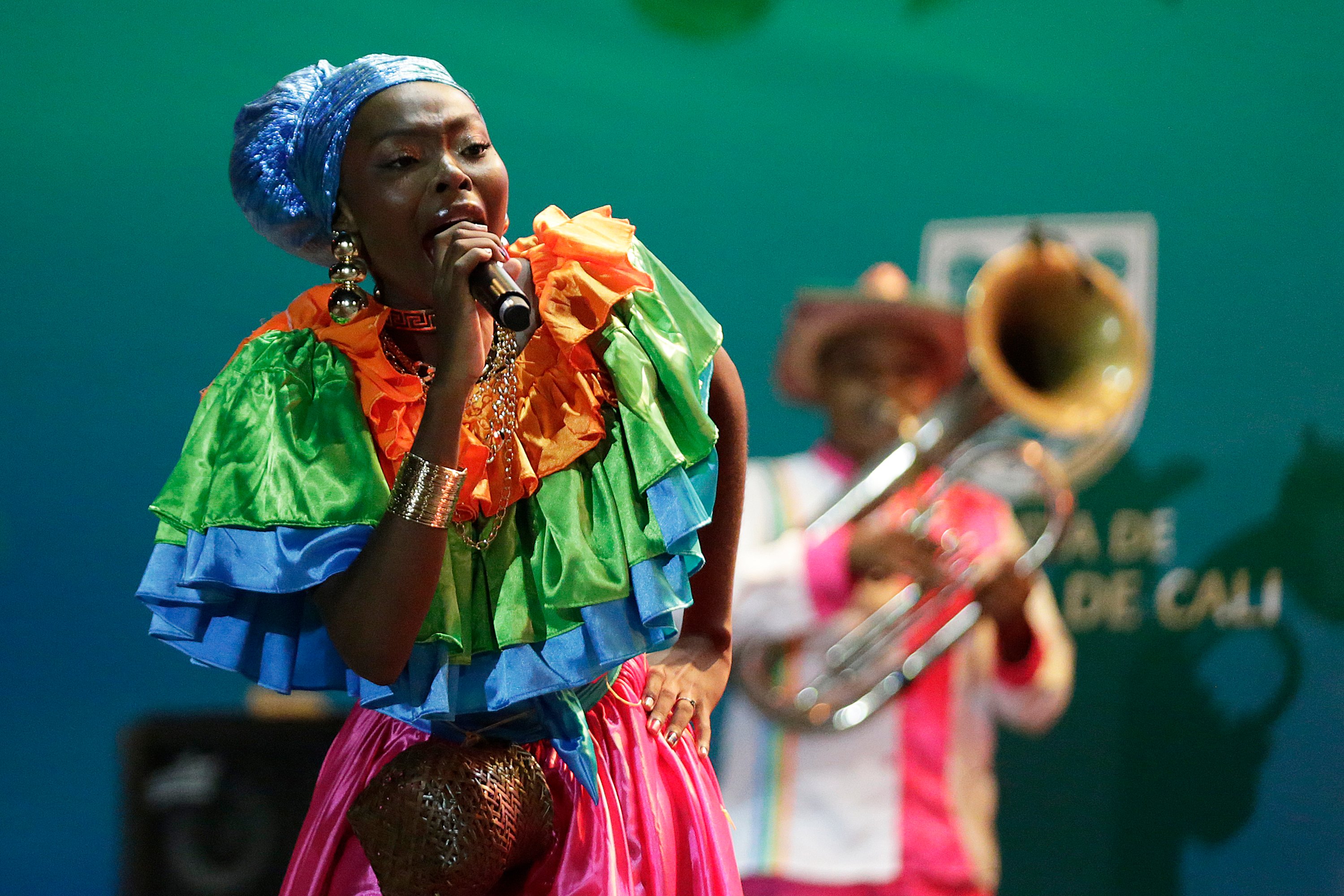 Las Marimbas, Los Violines Caucanos, Los Tambores, El Viche y la Alegría de la Gente del Pacífico Colombiano Vibraron Con El Inicio del XXIX Festival del Pacífico Petronio Álvarez, en Cali, que tenderrá Más de Dos mil El Lunes 18 de Agosto, en Cinco Modalidades Musicales: Marimba y Cantos Tradicionales, Chirimía de Flauta, Chirimía de Clarinete, Modalidad Libre y Violinas Caucanos, Mostrando La Diversidad y Calidad Artística del PacÍitico.