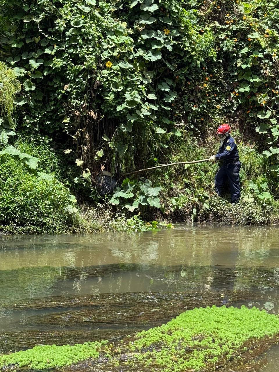 Autoridadas Recorren la Cuenca del Río frío en la Búsqueda de Valeria.
