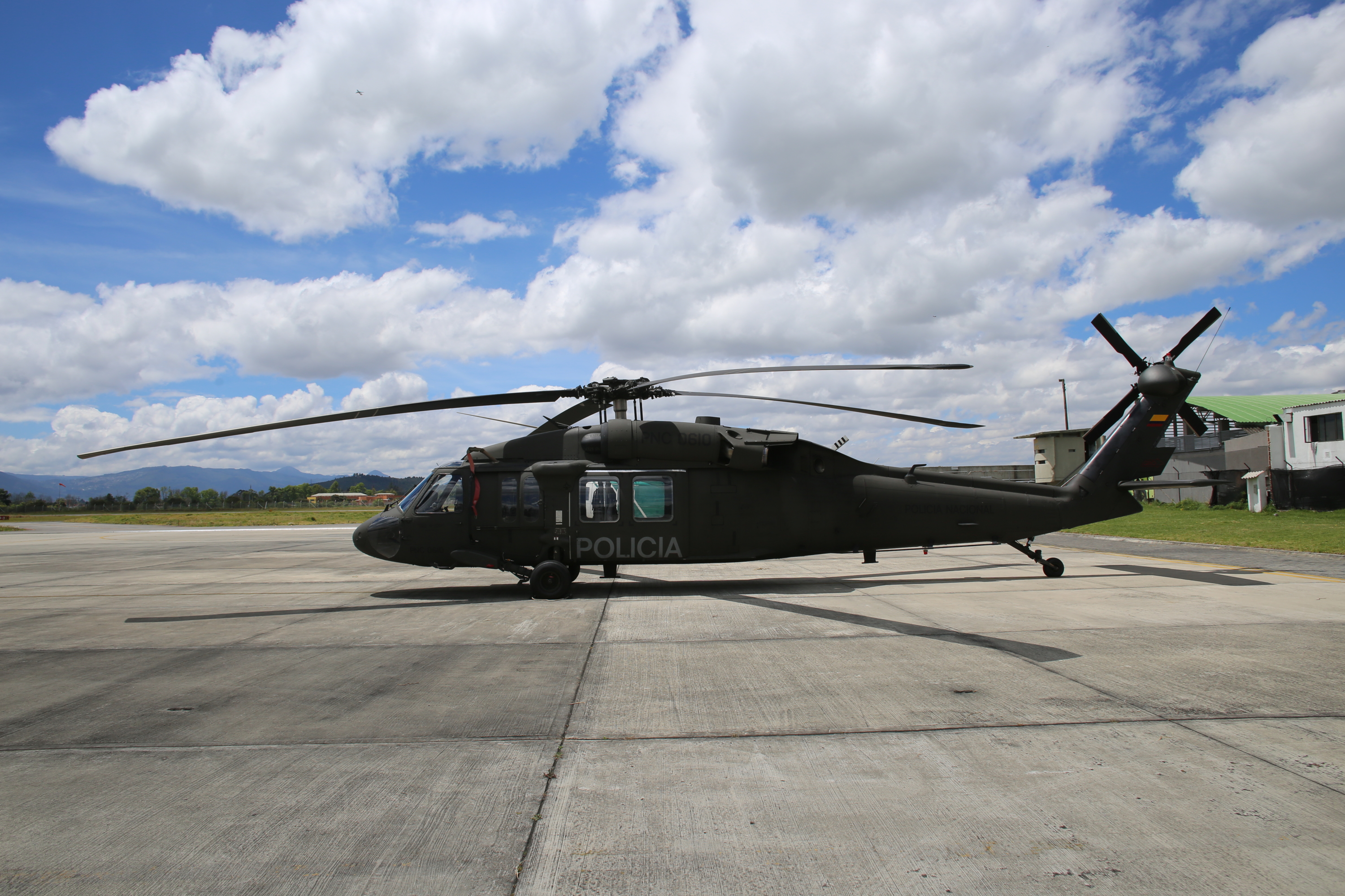 Helicóptero Black Hawk de la Nacional Policial.