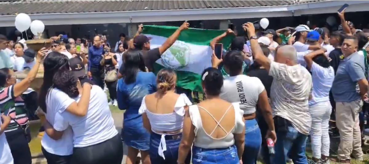 Funeral de Juan David Martínez, Joven que Falleció en el Atentado en Cali