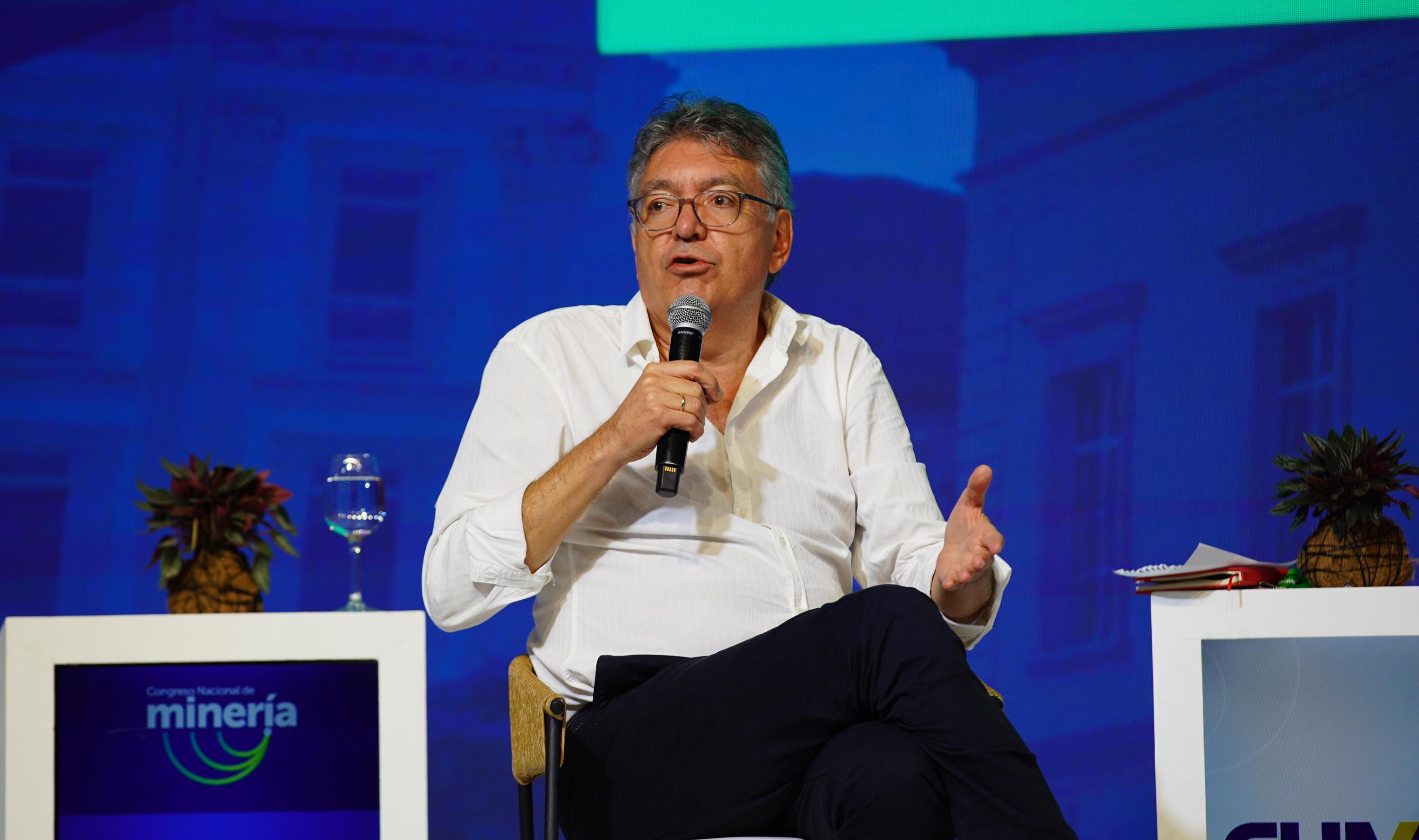 Cartagena'daki Madencilik Kongresi'nde Mauricio Cárdenas