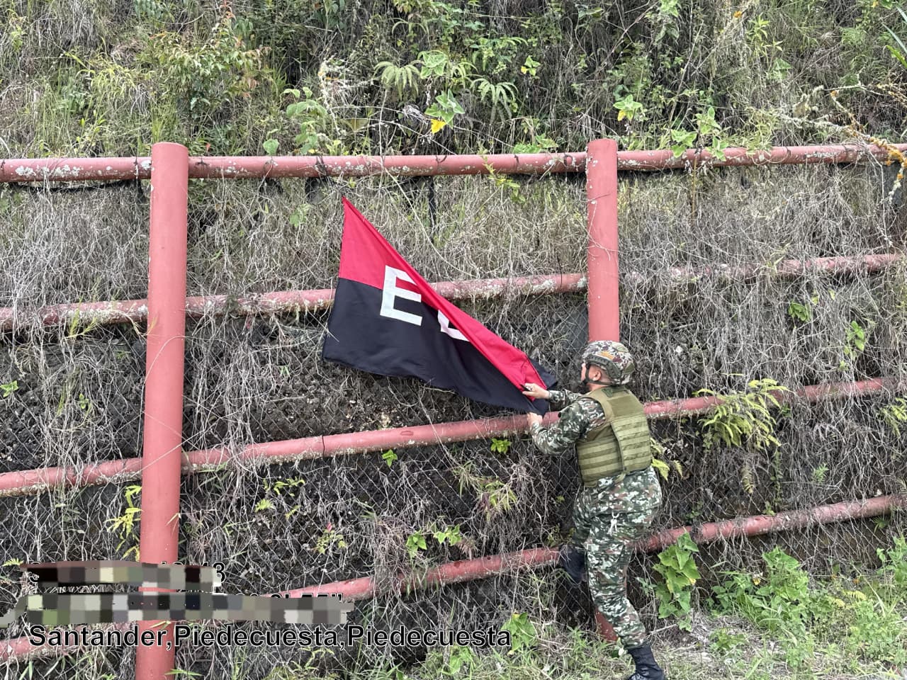 Bandera del Eln en Pozo Negro, Piedecuesta