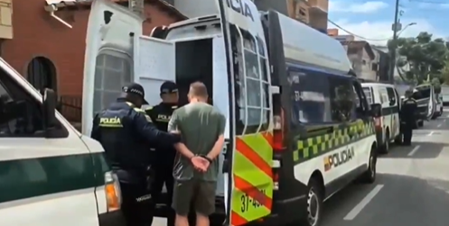 Medellín Belediye Başkanı'nın avukatı ve eski mezunu şehir merkezinde bir sokak sakinleri tarafından saldırıya uğradı; Bu biliniyor